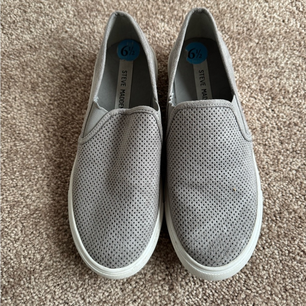 Steve Madden Gray Slip-ons